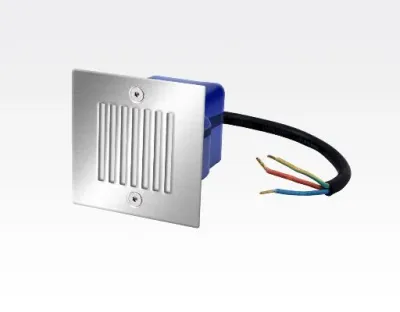 1,5W LED Boden-/Wand Einbauleuchte quadratisch Neutral Weiß / IP54 230VAC 70x70x54 -Ausstellungsstück mit kleinen Schönheitsfehler — Bild 3