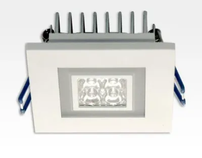 4W plus 2W LED Einbau Downlight weiß quadratisch Warm Weiß / 2700-3200K 260lm 230VAC IP40 120Grad -Ausstellungsstück mit kleinen Schönheitsfehler
