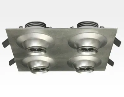 12W LED Fokus Vierfach Einbauspot silber quadratisch Warm Weiß / 3000K 800lm 230VAC 10-60Grad -Ausstellungsstück mit kleinen Schönheitsfehler