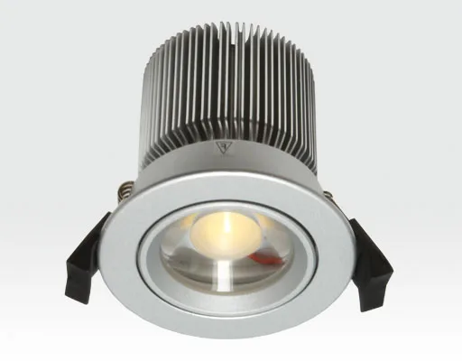 10W LED Spot silber klar Warm Weiß / 650lm IP44 230VAC