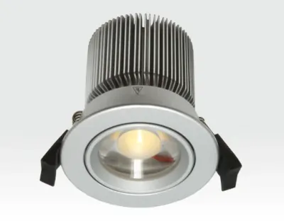 10W LED Spot silber klar Warm Weiß / 650lm IP44 230VAC