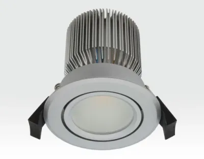 10W LED Spot silber frosted Warm Weiß / 650lm IP44 230VAC