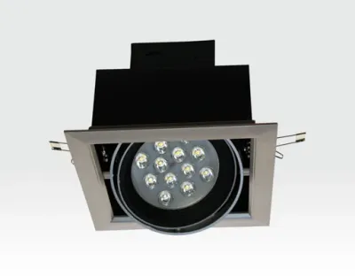 12W LED Einbau Spotleuchte silber quadratisch Warm Weiß / 2700-3200K 780lm 230VAC IP40 120Grad -Ausstellungsstück mit kleinen Schönheitsfehler — Bild 3