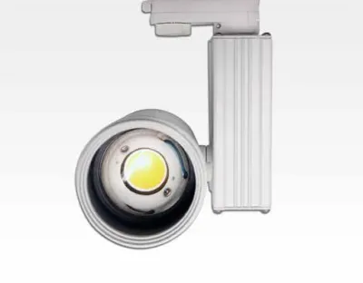 30W LED 3-Phasen Schienen Leuchte 24-60Grad einstellbar / weiss Warm Weiss 2800lm 230VAC -Ausstellungsstück mit kleinen Schönheitsfehler — Bild 4