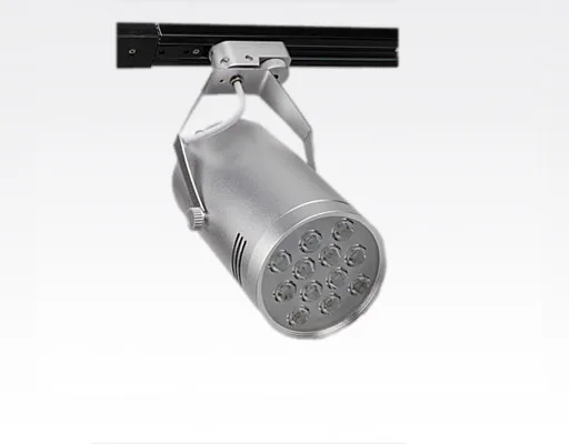 9W LED Leuchte weiss dimmbar für 3 Phasen Schienen 750lm / Warm Weiss 3000K D100mm 230VAC -Ausstellungsstück mit kleinen Schönheitsfehler