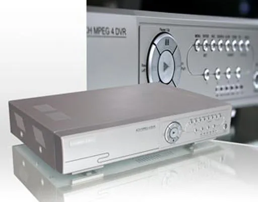 04 Kanal MPEG4 100FPS, Multi Language LAN, SMTP, FTP / ohne Festplatte und Gewährleistung
